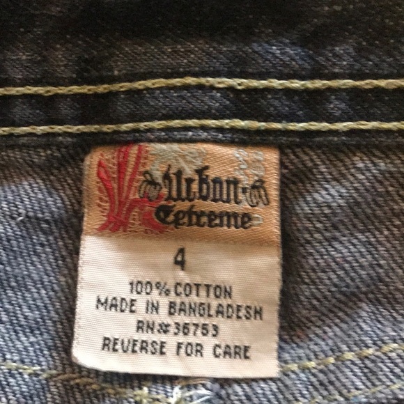 Aeropostale T-Shirt and Urban Cetreme Jeans (see size) - Picture 4 of 5